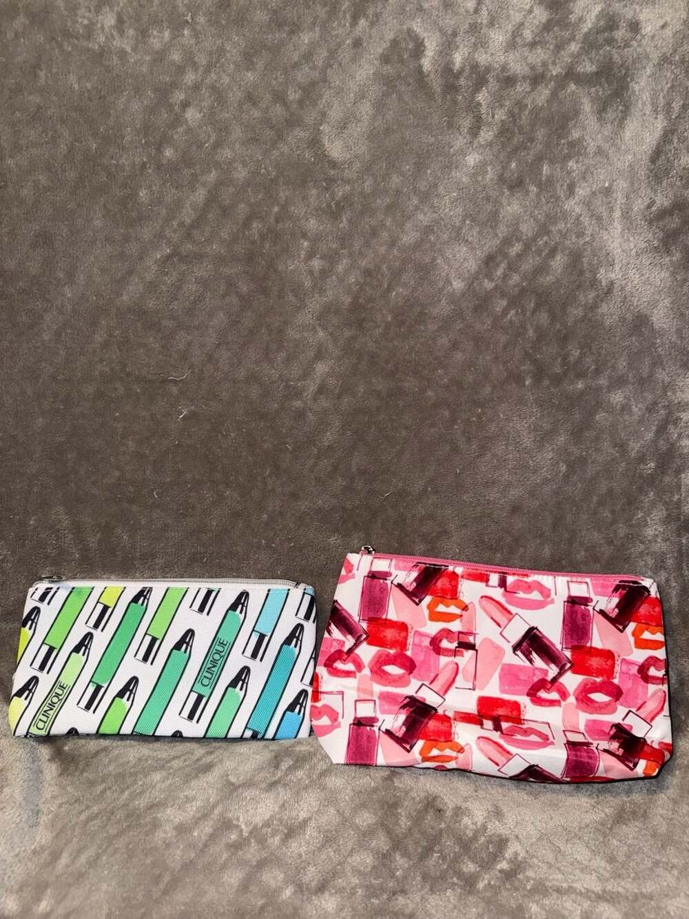 Set of 2 Clinique Cosmetic Makeup Bags (Lipstick and Lip Print Patterns)